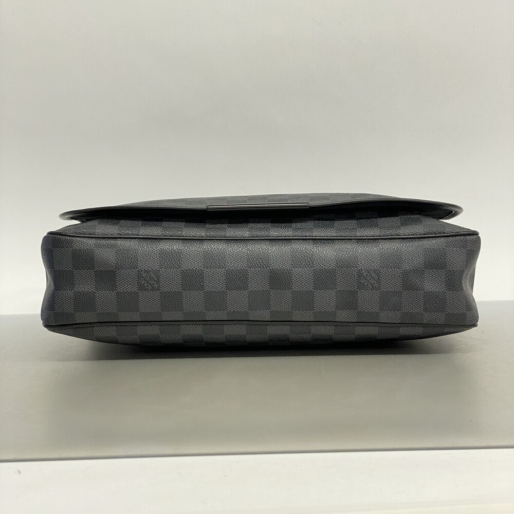 Louis Vuitton Damier Graphite Black Daniel Shoulder Bag Black - Picture 3 of 13